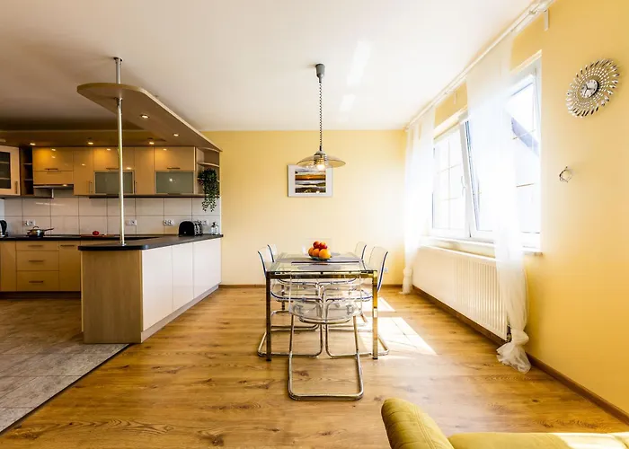 Victus Apartamenty, Valentine 索波特